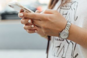 How to manage relationships over text
